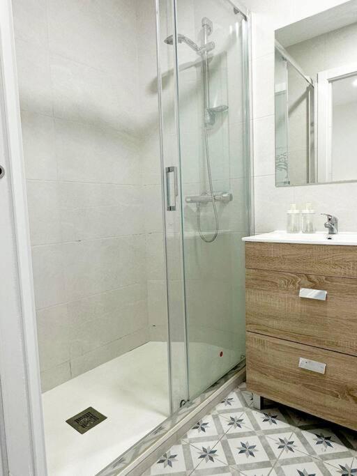 Apartamento De Diseno En Laredo Centro Bagian luar foto