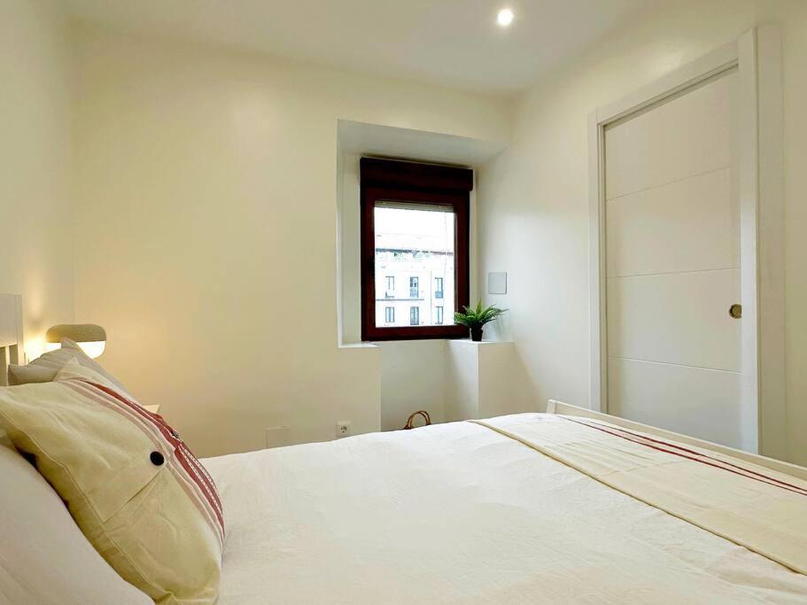 Apartamento De Diseno En Laredo Centro Bagian luar foto