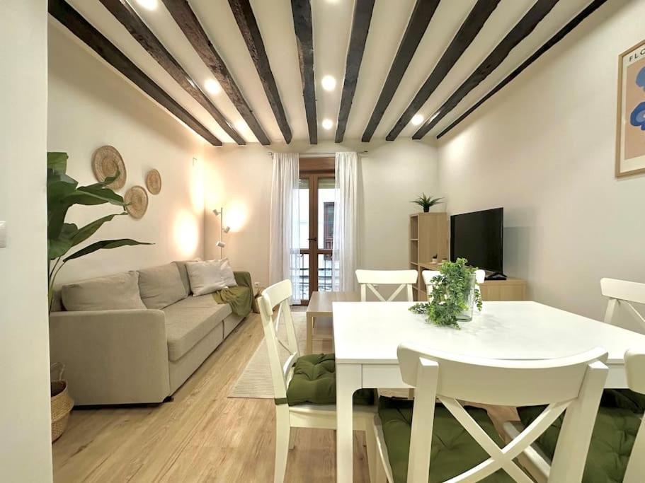 Apartamento De Diseno En Laredo Centro Bagian luar foto